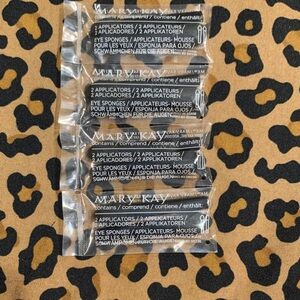 Mary Kay Compact eye shadow applicators SET OF 4.